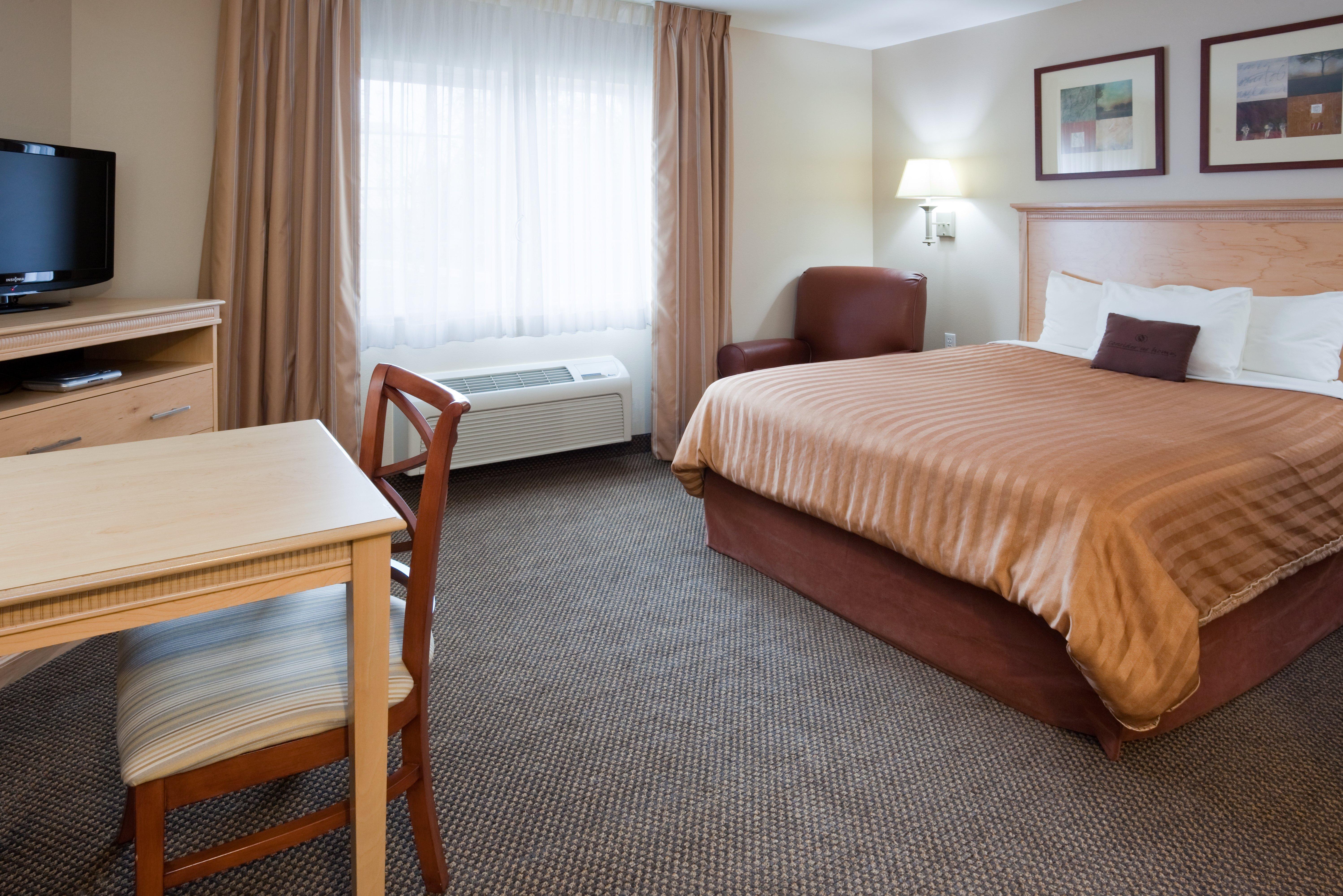 Candlewood Suites Milwaukee Brown Deer, An Ihg Hotel Экстерьер фото
