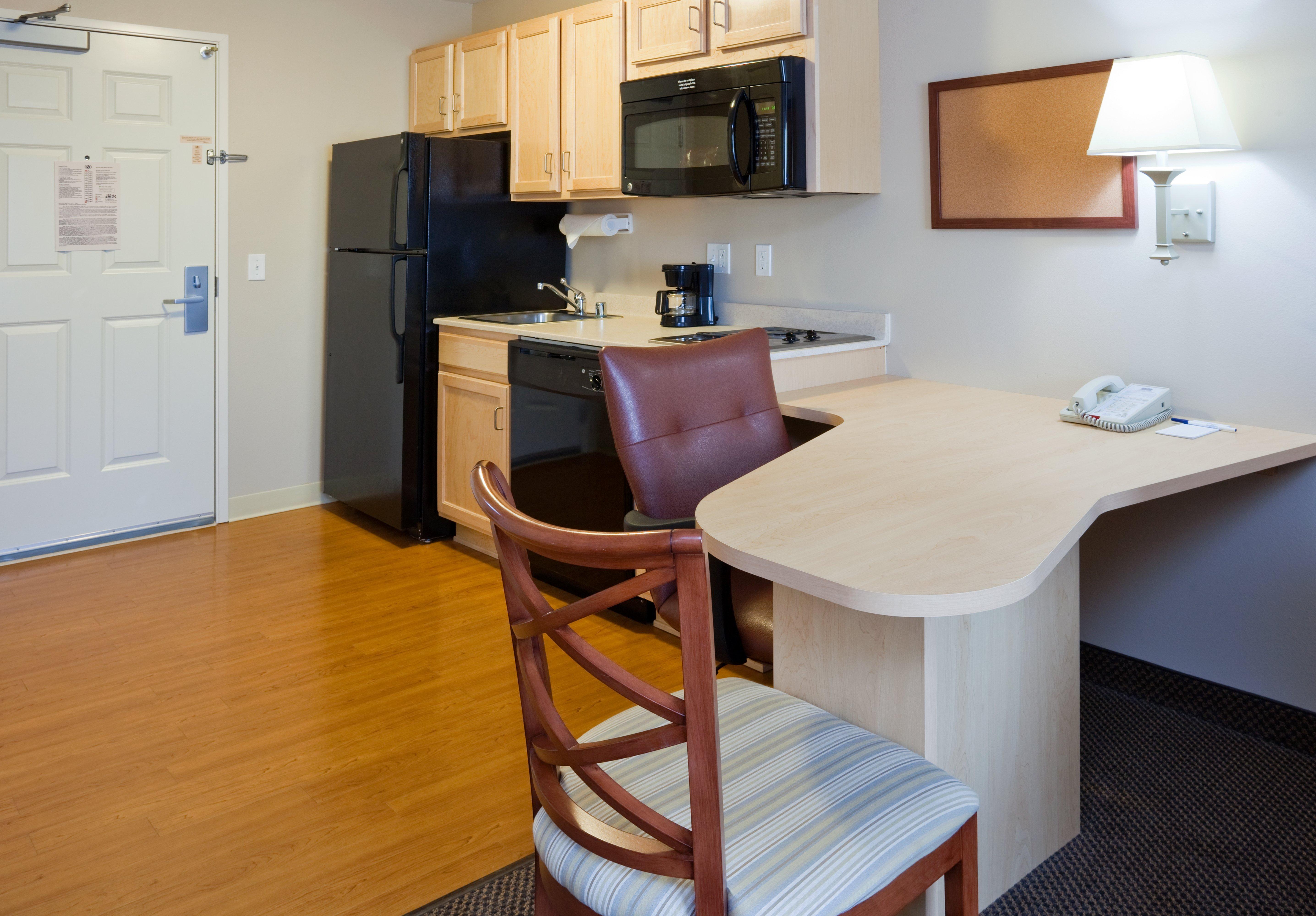 Candlewood Suites Milwaukee Brown Deer, An Ihg Hotel Экстерьер фото