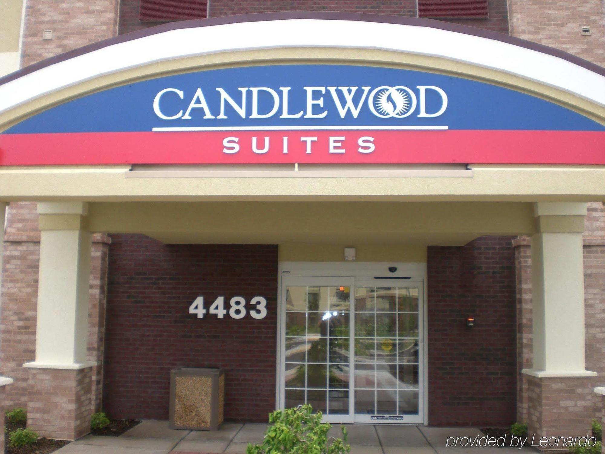 Candlewood Suites Milwaukee Brown Deer, An Ihg Hotel Экстерьер фото